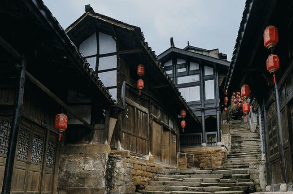 逃离可爱村落